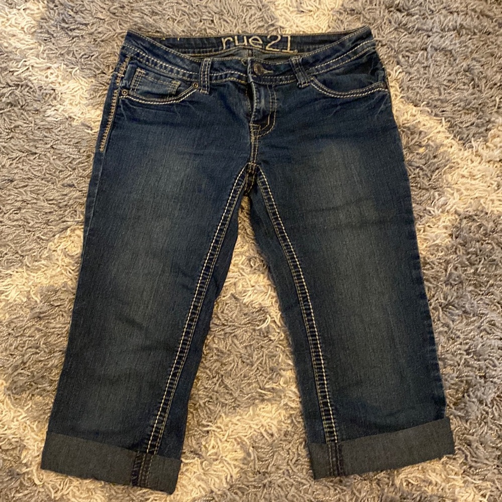 Juniors rue 21 capris size 1/2